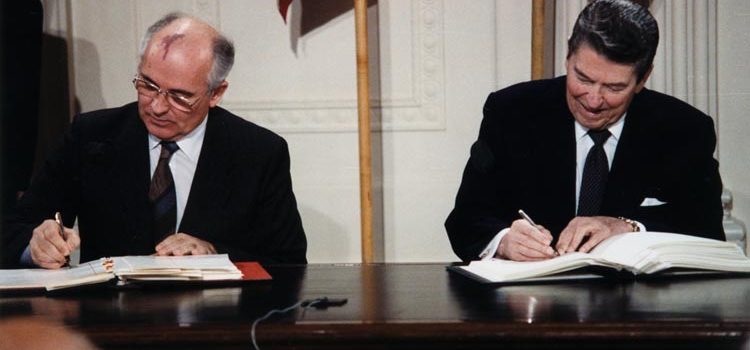 Vers la Fin de la Guerre Froide (4)