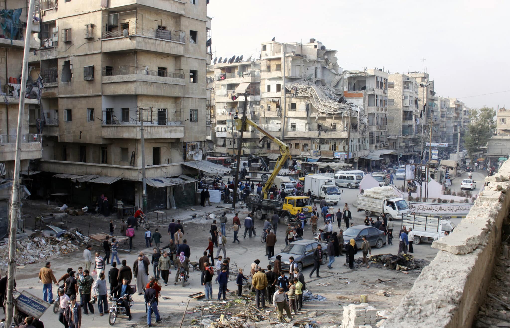De quelle nationalité étaient les trois soldats qui ont été tués lors d'un bombardement dans la zone d'Al-Bab le jeudi 24 novembre ?