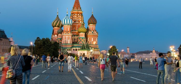 Gosha Rubchinskiy, le renouveau de la mode russe qui lance la tendance cyrillique