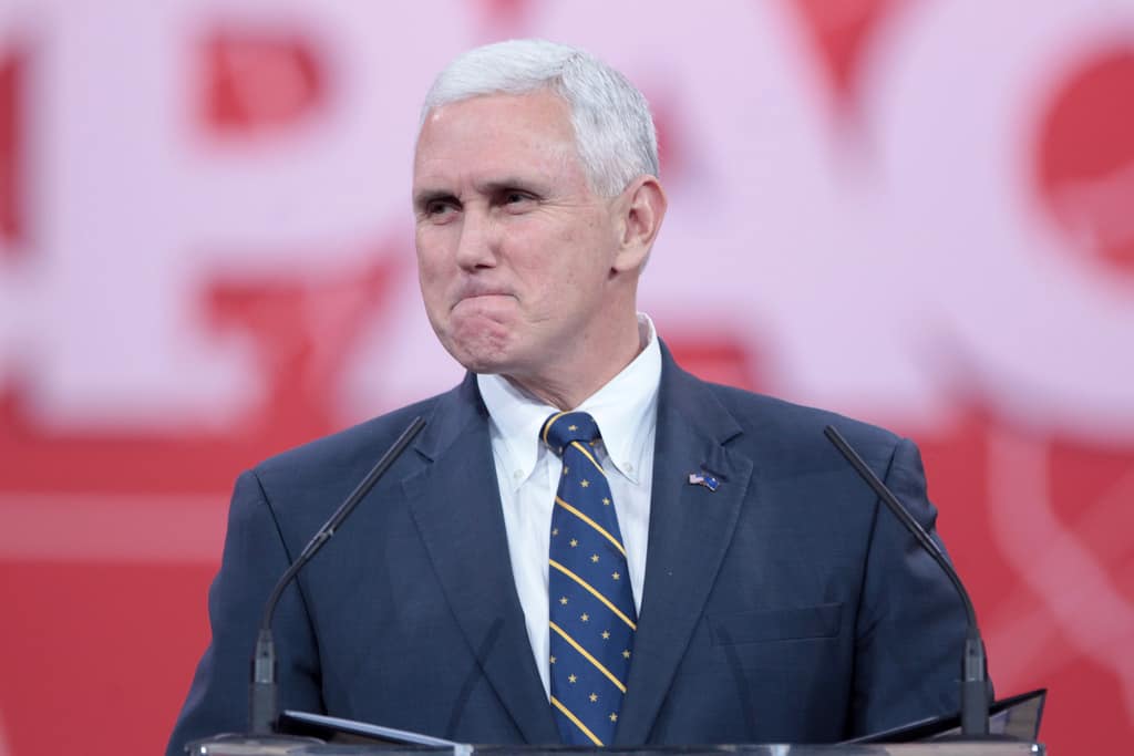 Où Mike Pence a-t-il réalisé une visite surprise ?