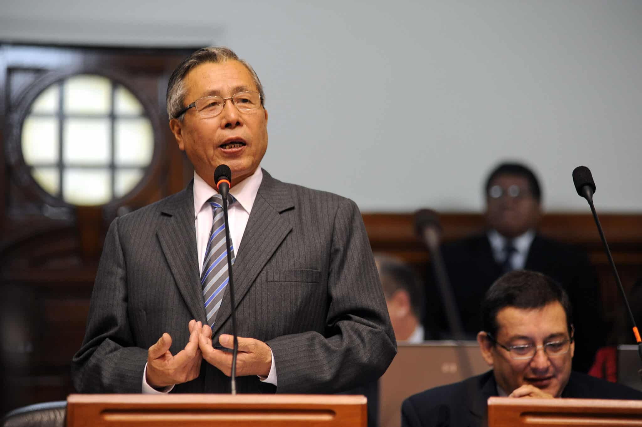 Combien d'auteurs ont signé pour s'opposer à la grâce de Fujimori ?