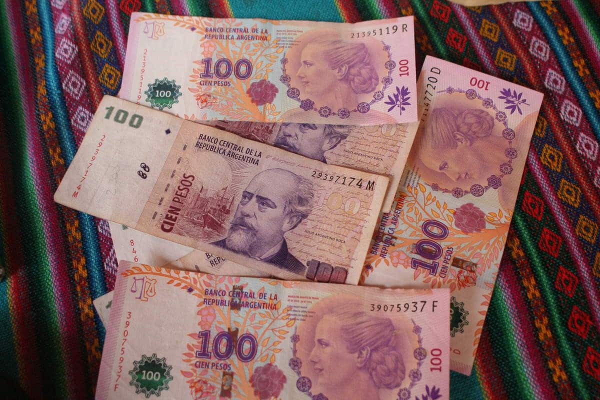 Mi-août dernier, quel évènement a provoqué une forte baisse du peso (monnaie argentine) ?