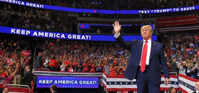 Bilan de la politique de Trump : entre controverses et divisions