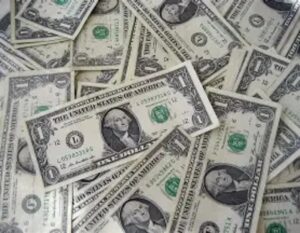 Ensemble de billets d’un dollar utilisé pour représenter les notions financières en économie ESH.