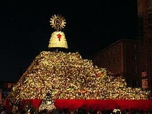 La Vierge est promenée dans toute la ville