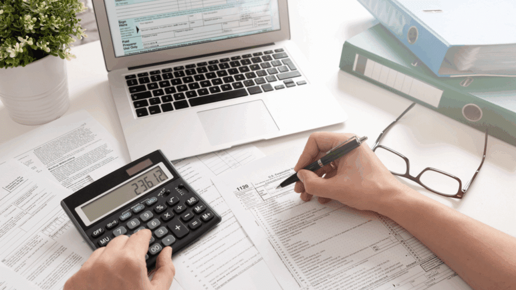Illustration d’un bilan fonctionnel avec calculs financiers et formulaires.