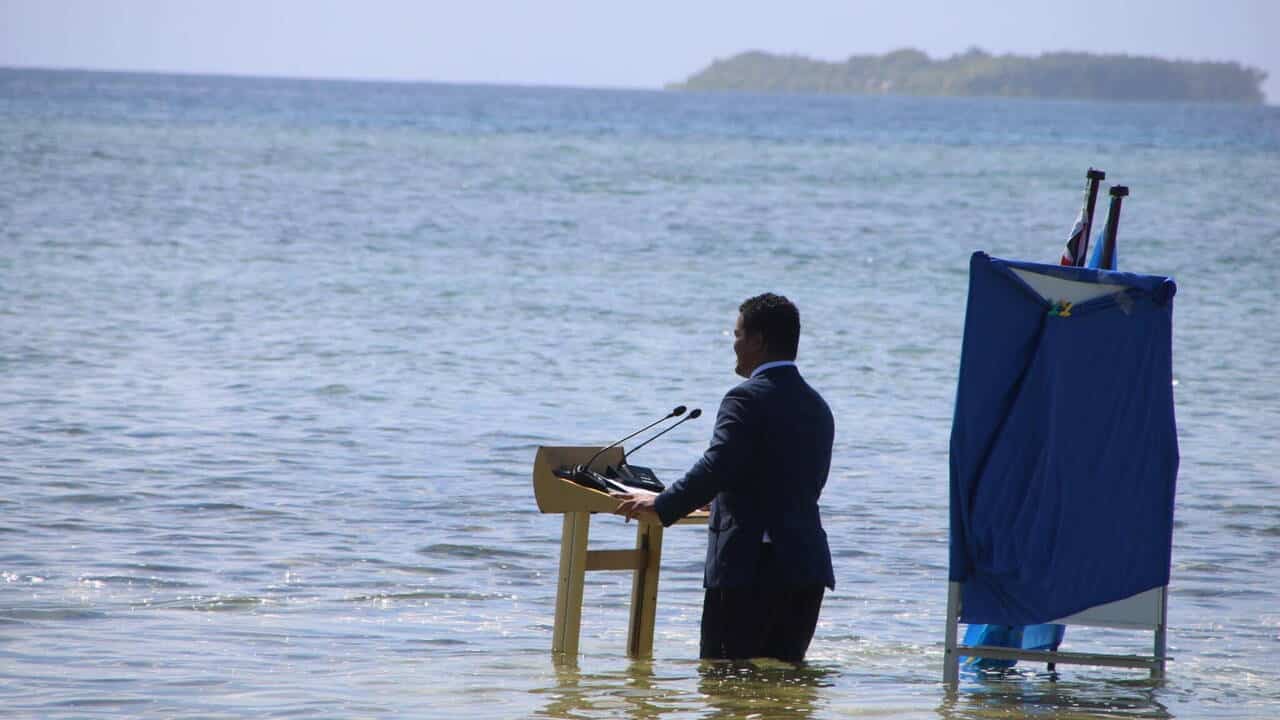 Tuvalu, allocution symbolique dans l’océan face à la montée des eaux et au projet numérique