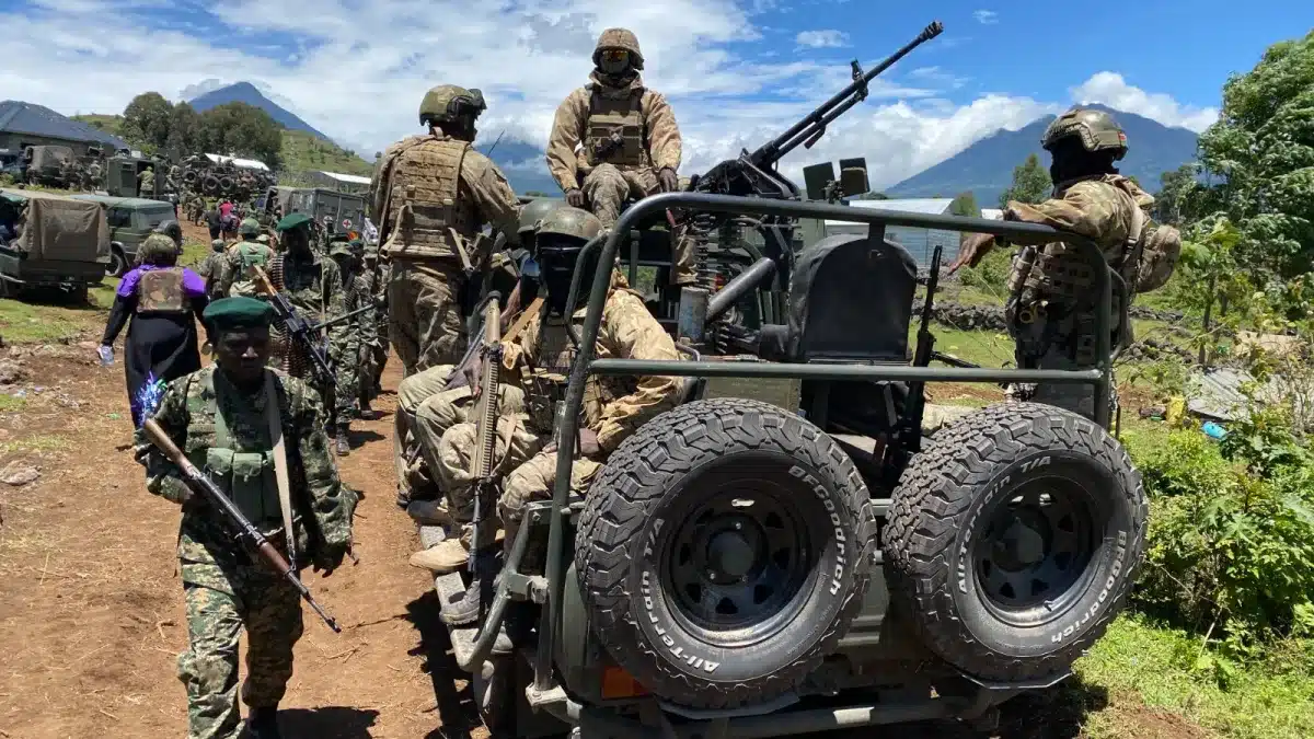 Soldats congolais face au M23 lors du conflit en République démocratique du Congo
