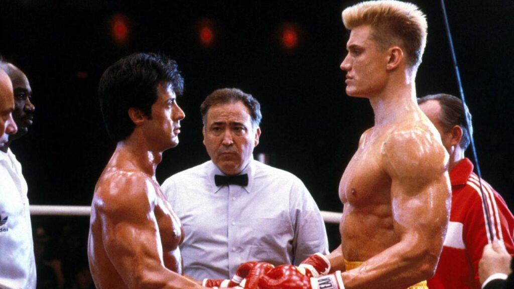 Scène de Rocky IV illustrant la propagande pendant la guerre froide : duel symbolique USA-URSS sur un ring de boxe