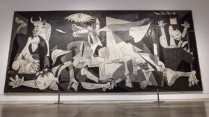Guernica de Pablo Picasso exposé au musée, symbole de l'impact de la guerre civile espagnole sur l'art