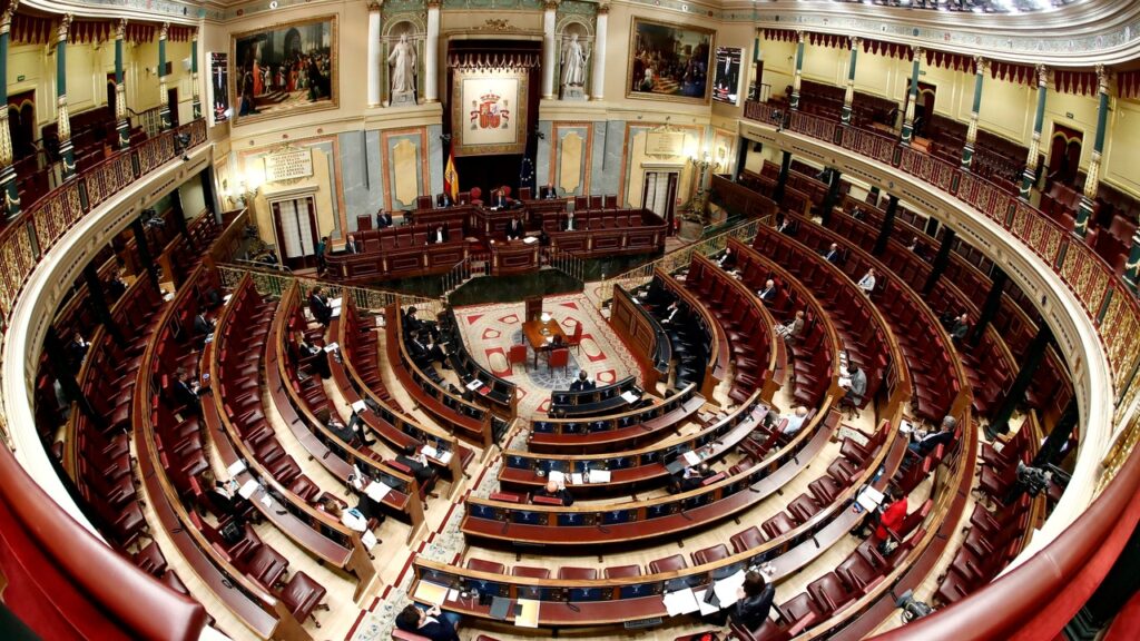 Vue panoramique de l'hémicycle du Congrès des députés, où siègent les partis politiques espagnols