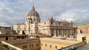 La basilique Saint-Pierre au Vatican, symbole de la religion en Italie et du pouvoir papal