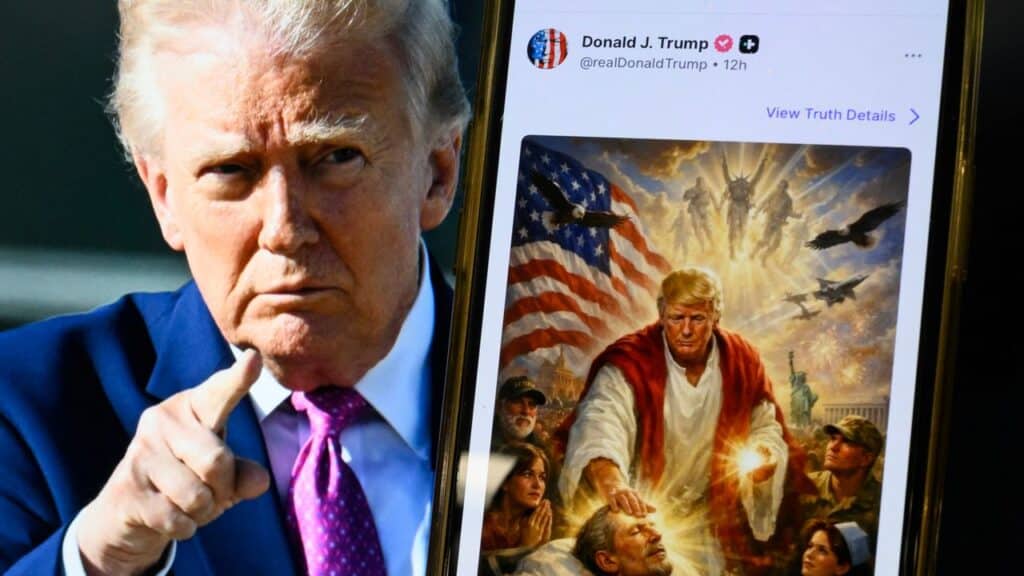 Trump président américain devant une image messianique partagée sur Truth Social