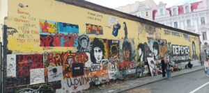 Fresque murale en hommage à Viktor Tsoï, figure emblématique du rock soviétique