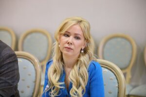 Portrait d’Ekaterina Mizoulina (Екатерина Мизулина), personnalité publique russe.